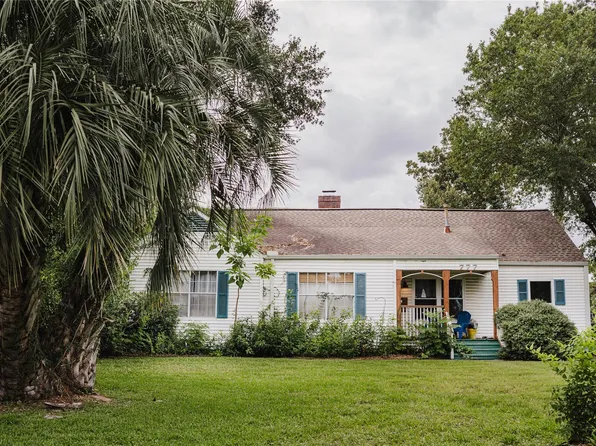 777 Sue Barnett Dr, Houston, TX 77018
