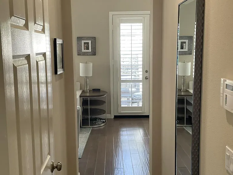 646 Sandside Ct — Photo 12