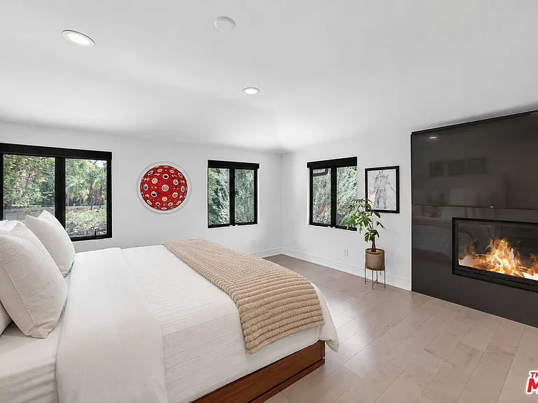 760 S San Rafael Ave — Photo 28