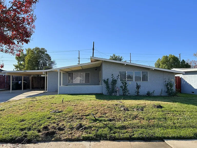 948 Barbra Ln — Photo 3