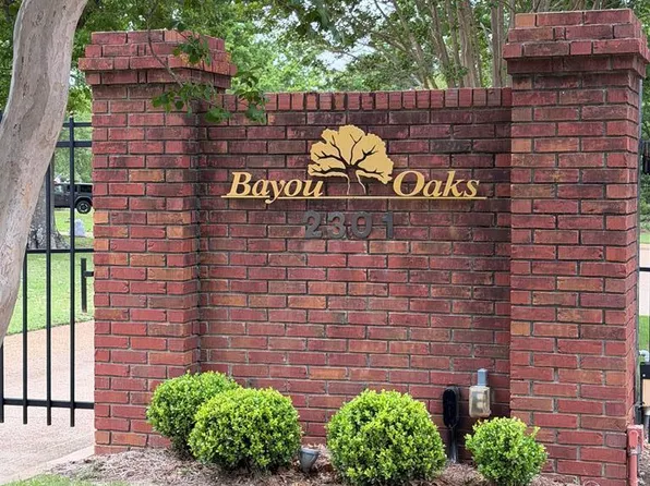 112 Bayou Oaks Cir, Greenville, MS 38701