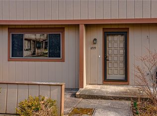 11579 Harbour Light Dr, North Royalton, OH 44133