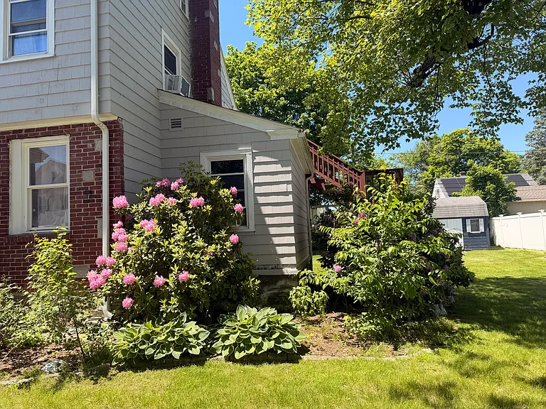58 Farrar Ave — Photo 51