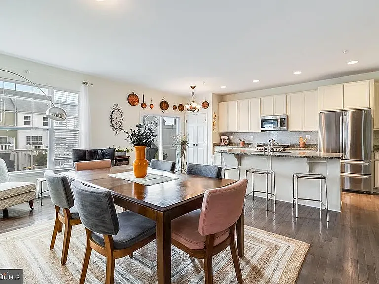 23380 Marview Ct — Photo 9