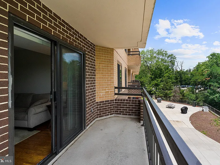 2111 Wisconsin Ave NW #203 — Photo 9
