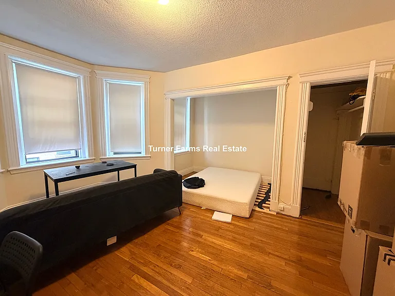 1160 Commonwealth Ave — Photo 5