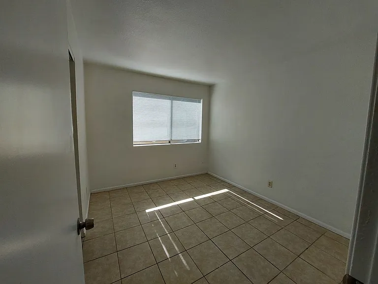 617 Via Entrada — Photo 11