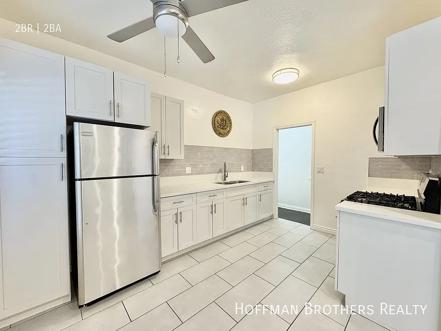 960 S Ardmore Ave #202