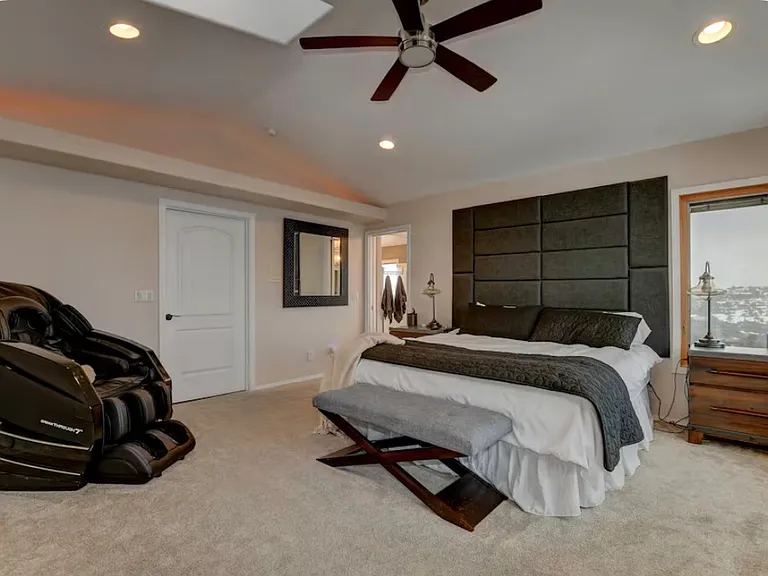 1815 N Hazelwood Ln — Photo 15