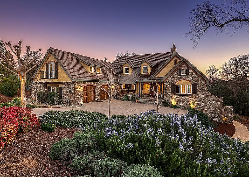 1st image of 2524 Villanella Ct