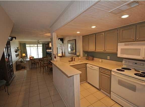 2nd image of 623 Bayou Dr