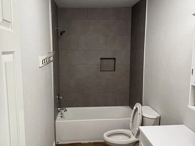 3608 La Jolla Ct — Photo 11