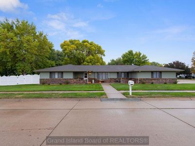 418 Stagecoach Rd, Grand Island, NE, 68801