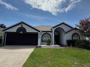 2210 Towering Oaks Cir, Seffner, FL 33584