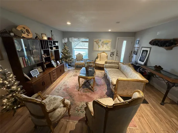 809 Sussex Dr, Austin, TX 78745