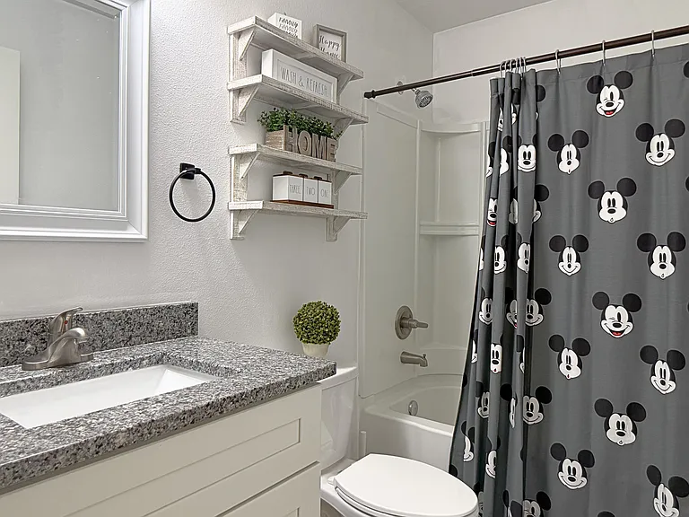 35 Laurel Crse — Photo 18