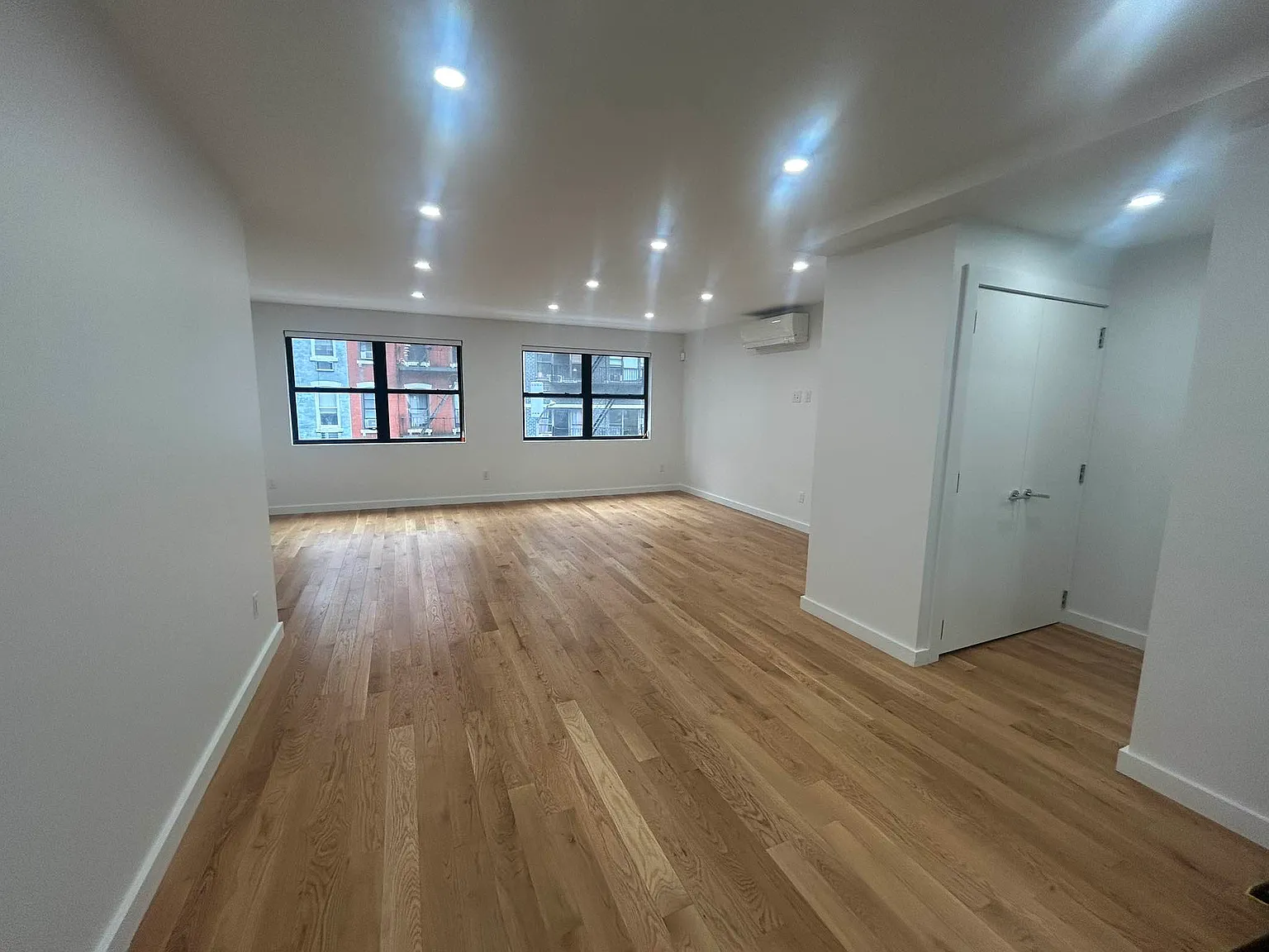 427 East 74th Street — Photo 3