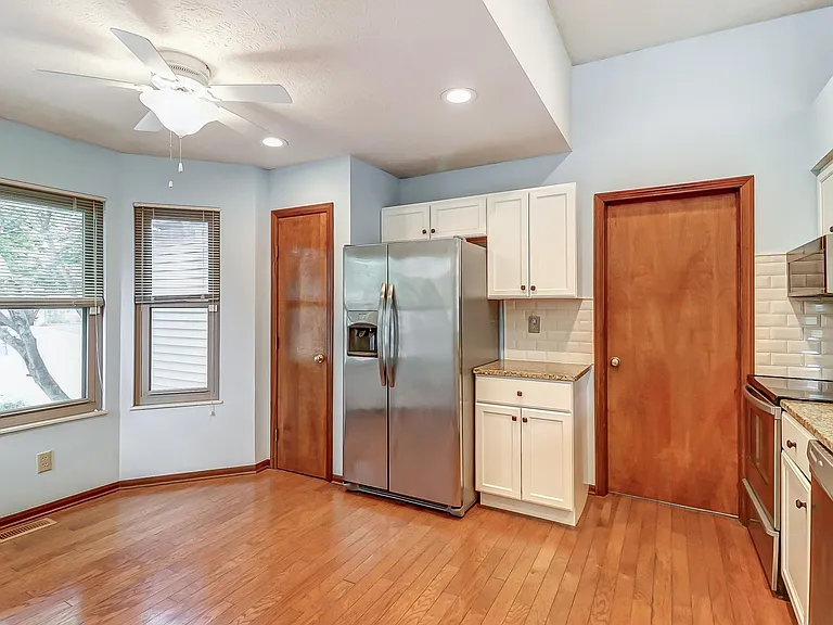 370 Coldwell Ct — Photo 5