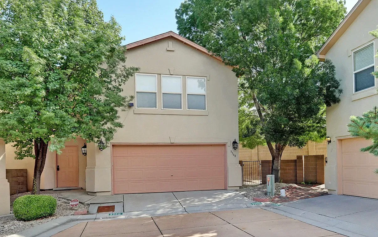 3 bed, 1700 sqft, $2,500 — Photo 1