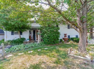 710 Cherokee Dr, New Albany, IN 47150