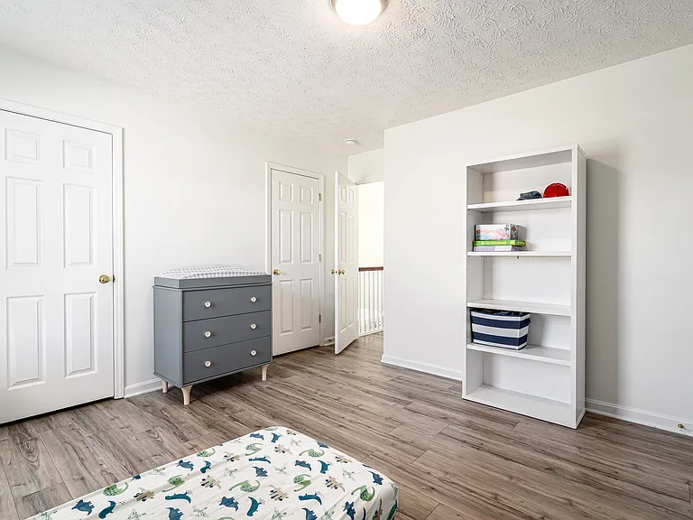 11009 Symington Cir — Photo 43