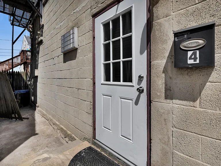 1500 Washington St #4 — Photo 13