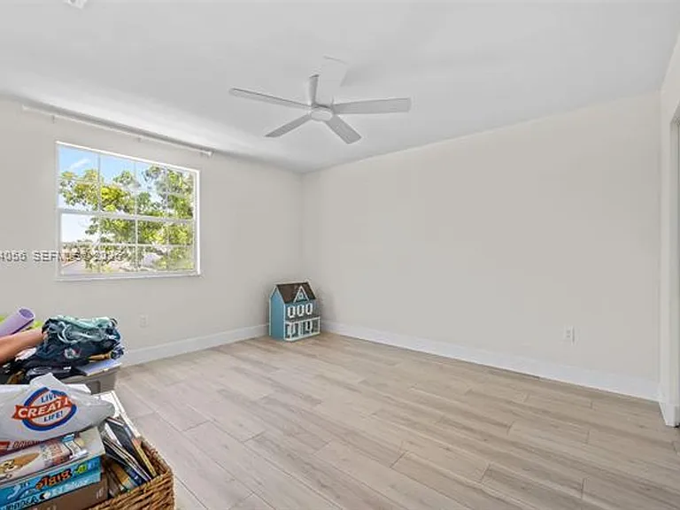 9547 SW 146th Pl — Photo 33