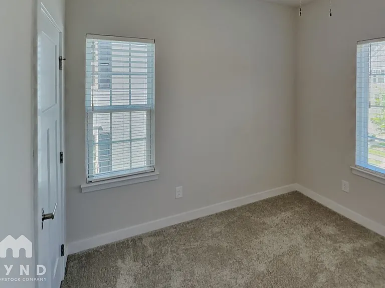 2423 Dr Carver Rd — Photo 11