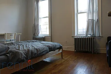 Rented by Rennit Inc.