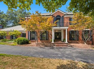 50 Lake Forest Dr, Saint Louis, MO