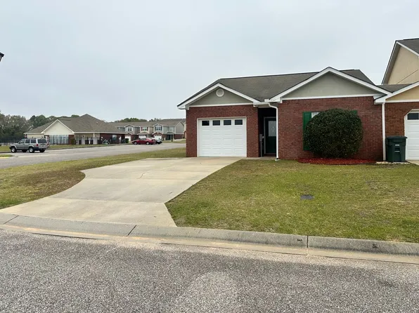 203 Camden Dr, Enterprise, AL 36330