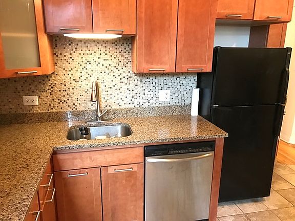 2nd image of 2502 N Kedzie Blvd #1EE
