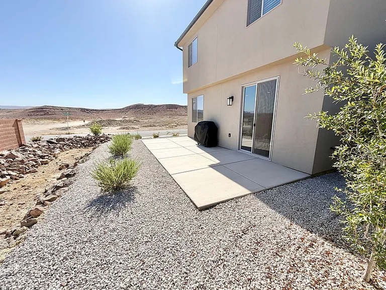 2375 E Luciano Ln — Photo 30