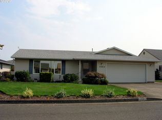 2082 Camellia Way, Woodburn, OR
