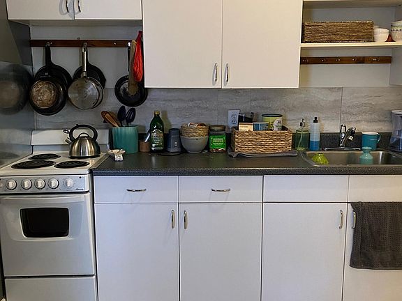 3rd image of 21 Arborvale St
