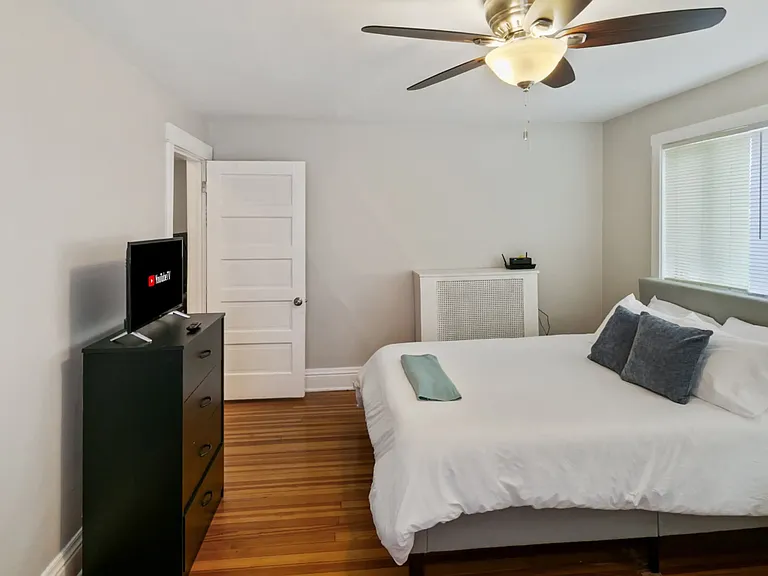 219 W Park Ave — Photo 17