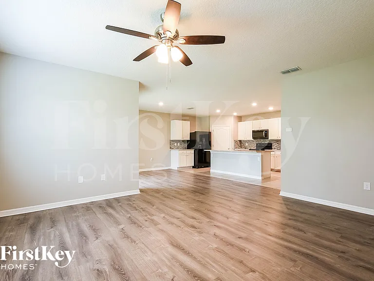 10602 Burlwood Dr — Photo 2