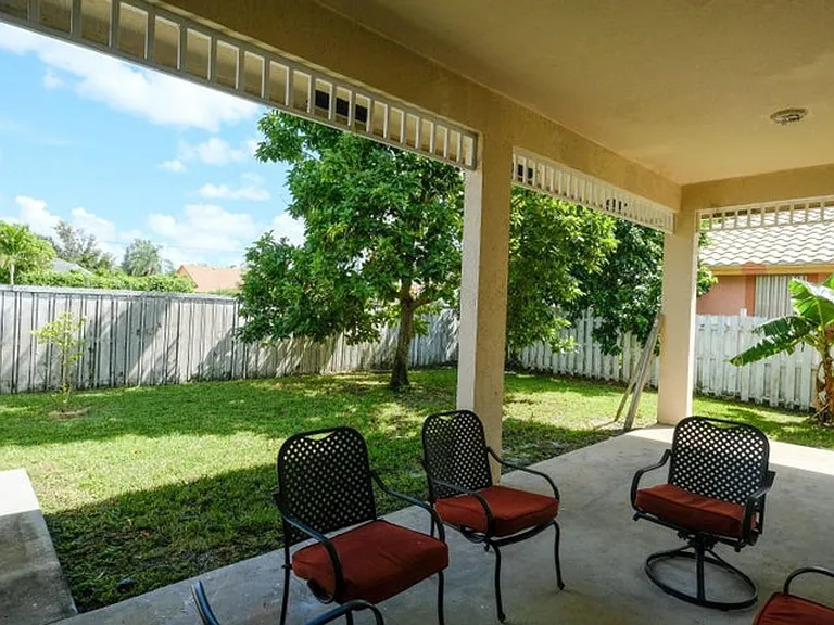 1814 Wisteria St — Photo 15
