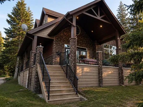 210 S 6th Ave, Cypress County, AB T0J 1C0