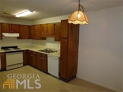 5th image of 132 Clarks Bluff Rd