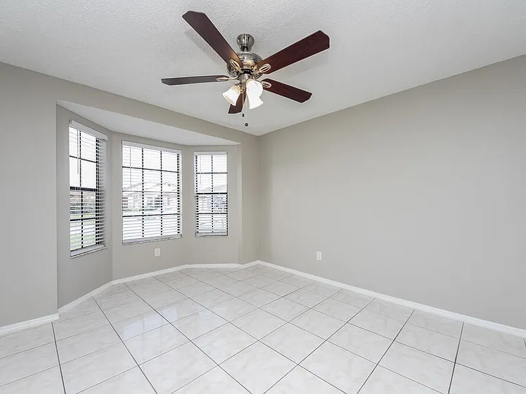 153 Pinewood Cir — Photo 3