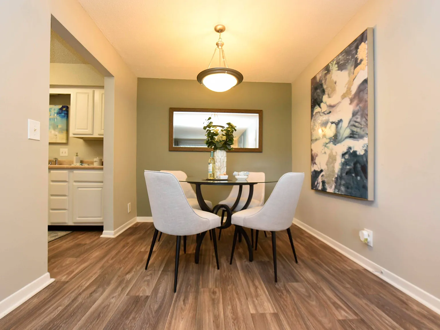 Brookhaven Apartments — Photo 3
