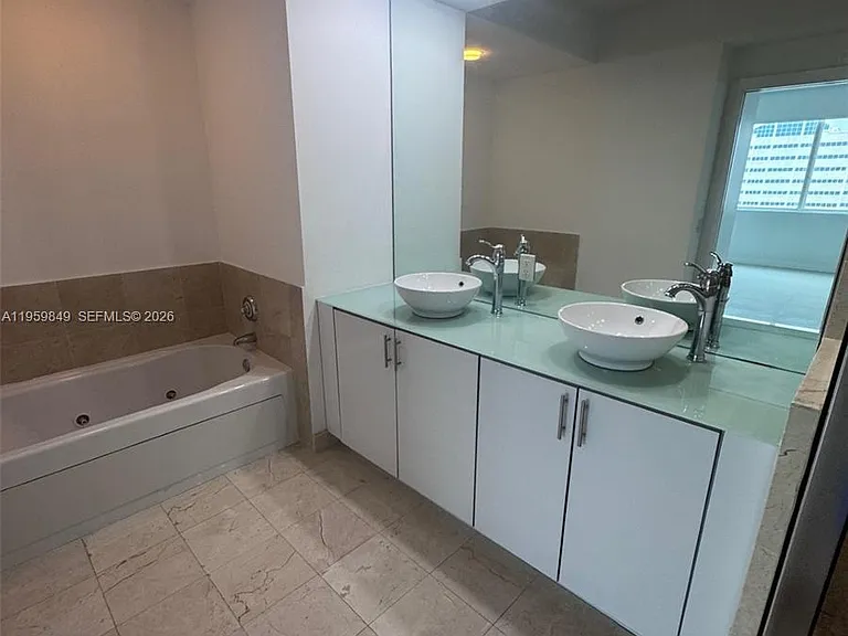 315 NE 3rd Ave #1905 — Photo 9