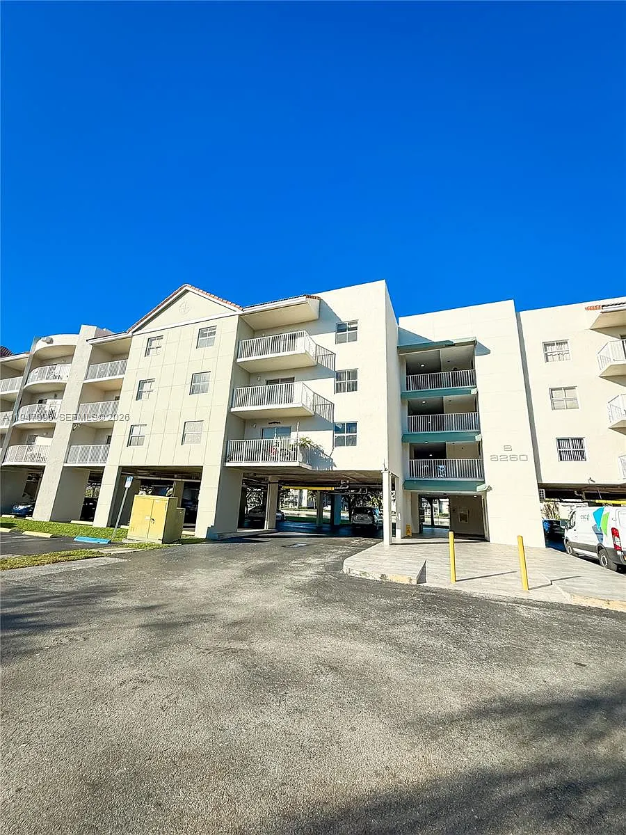 Building Photo - 8260 SW 210th St #301
