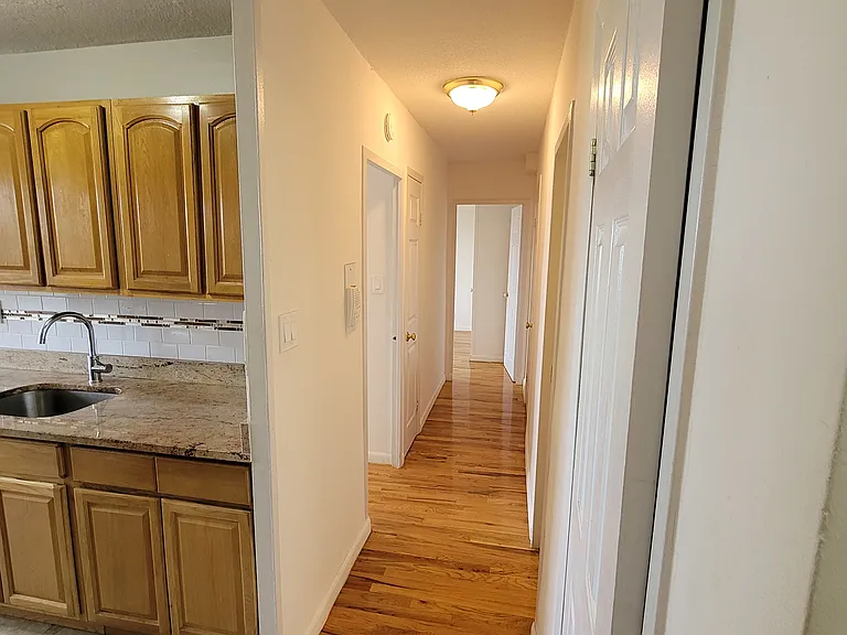 2015 Bruckner Blvd #A6 — Photo 7
