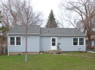 130 11th St, Windom, MN 56101