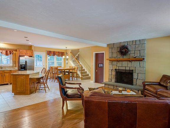 4th image of 16 Rockwood St