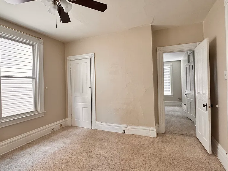 223 Lehigh Ave — Photo 22