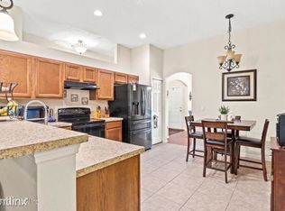 9685R Woodstone Mill Dr, Jacksonville, FL 32244