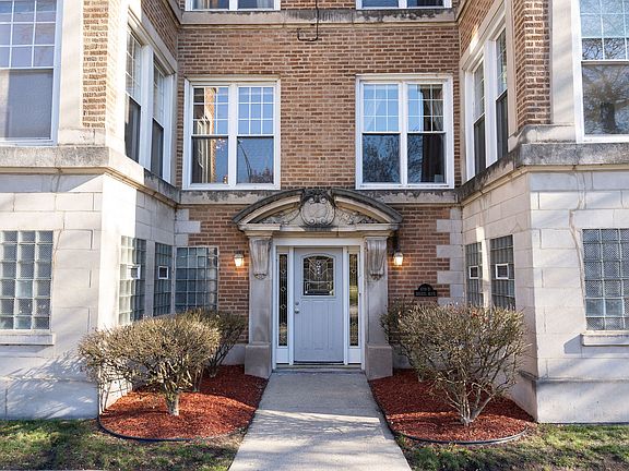 2nd image of 4719 S Drexel Blvd #1